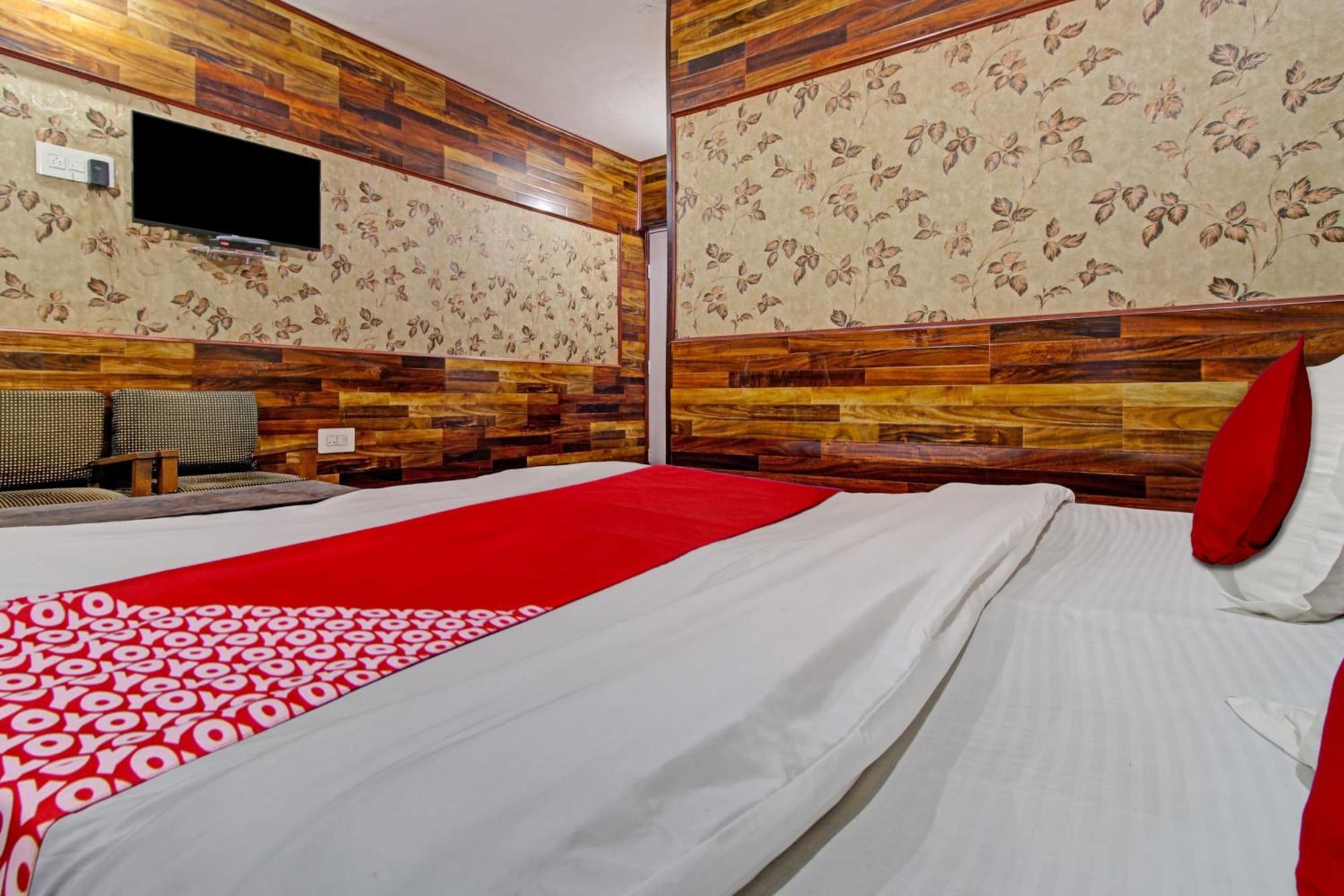 Hotel Ab-I-Hayat Srīnagar Екстериор снимка