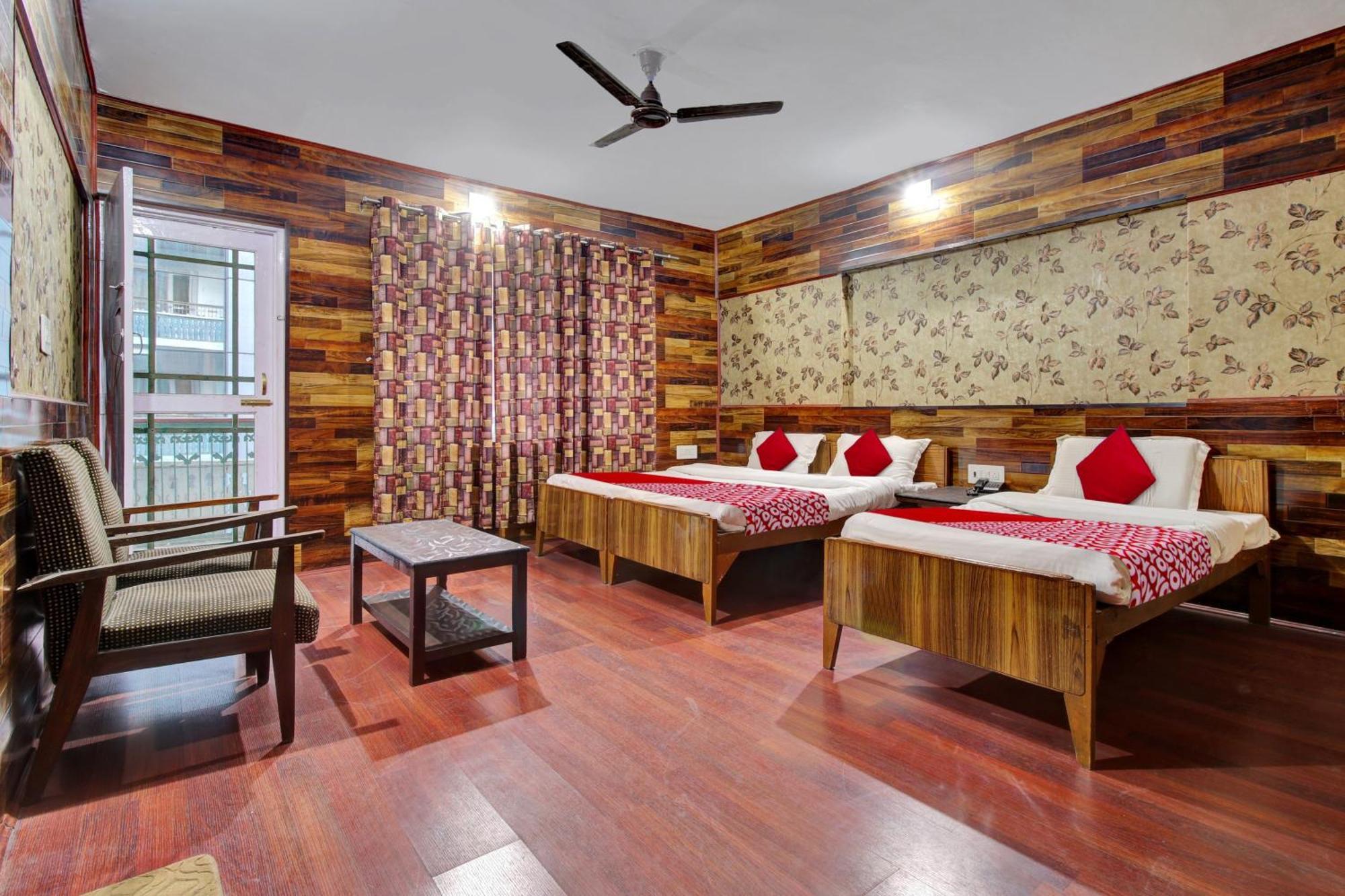 Hotel Ab-I-Hayat Srīnagar Екстериор снимка